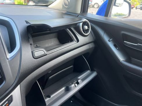 Used 2016 Chevrolet Trax LT w/ LT Convenience Package FWD image 20