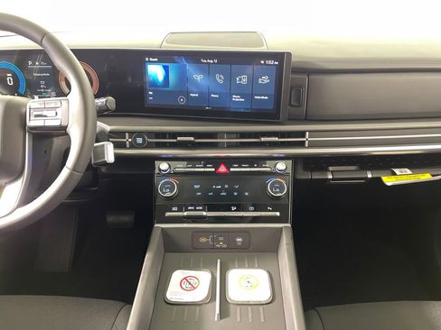 New 2026 Hyundai Santa Fe SE image 16