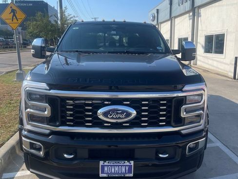Used 2024 Ford F450 Platinum w/ FX4 Off-Road Package AWD/4WD image 2