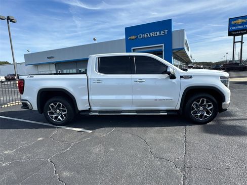 Used 2023 GMC Sierra 1500 SLT w/ SLT Premium Package image 5