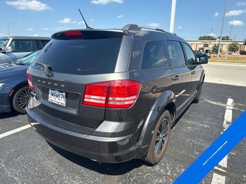 Used 2017 Dodge Journey SE w/ Flexible Seating Group FWD image 6