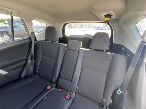 Used 2017 Toyota RAV4 LE w/ All Weather Liner Package AWD/4WD image 26