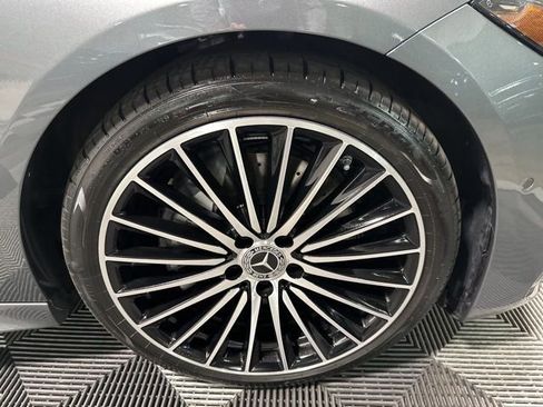 Used 2025 Mercedes-Benz C 300 4MATIC Sedan image 9