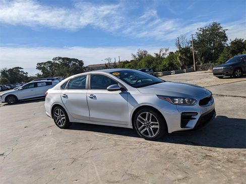 Used 2019 Kia Forte S image 2