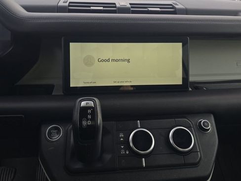 Used 2020 Land Rover Defender 110 HSE image 6