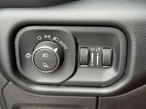 Used 2021 RAM 1500 Laramie RWD image 34