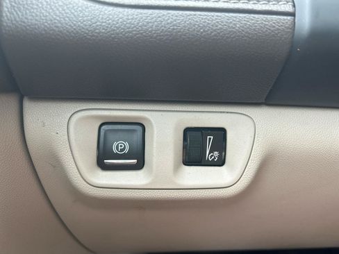 Used 2019 GMC Acadia Denali w/ Technology Package AWD/4WD image 11