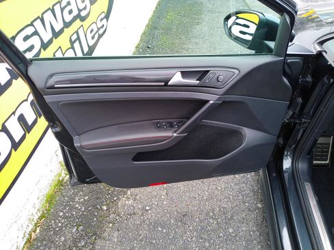 Used 2016 Volkswagen GTI SE w/ Lighting Package (SEL) image 10