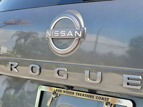 Used 2025 Nissan Rogue S FWD image 10