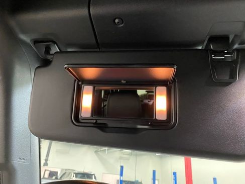 Used 2023 Ford Bronco Wildtrak image 29