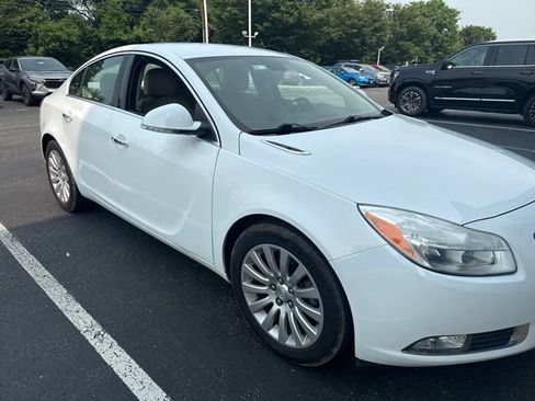 Used 2012 Buick Regal Premium FWD image 1