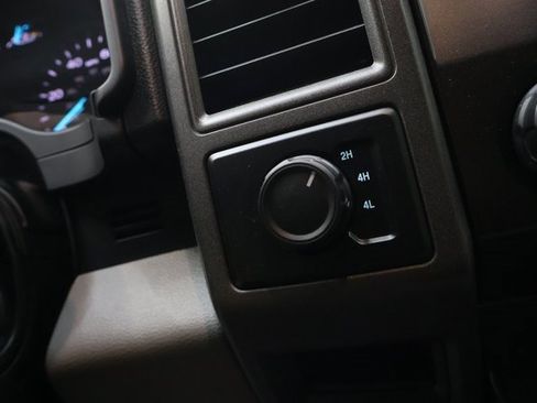 Used 2020 Ford F550 XL w/ Power Equipment Group image 27