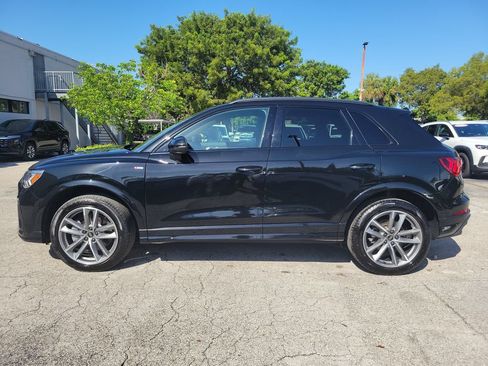 Used 2024 Audi Q3 2.0T Premium w/ Convenience Package AWD/4WD image 4