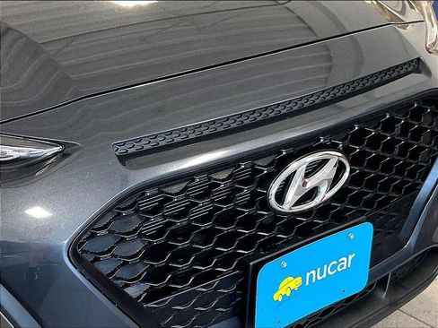 Used 2018 Hyundai Kona SEL AWD/4WD image 30