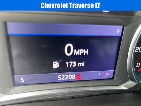 Used 2020 Chevrolet Traverse LT FWD image 18