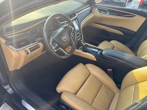 Used 2013 Cadillac XTS Premium image 9