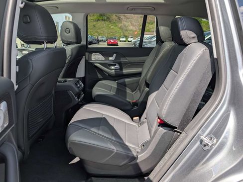 New 2026 Mercedes-Benz GLS 450 4MATIC image 18