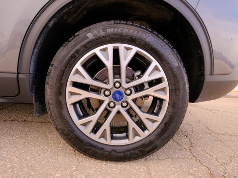 Used 2022 Ford Escape SEL image 41