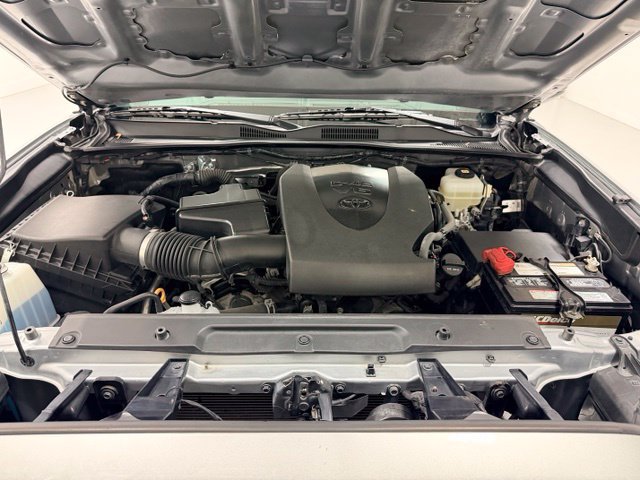 Used 2021 Toyota Tacoma TRD Off-Road w/ TRD Premium Off Road Package AWD/4WD image 30