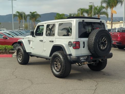 Used 2025 Jeep Wrangler Unlimited Rubicon 392 image 8