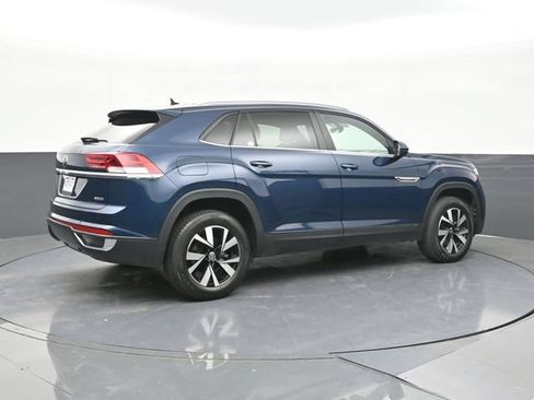 Used 2022 Volkswagen Atlas Cross Sport SE AWD/4WD image 16