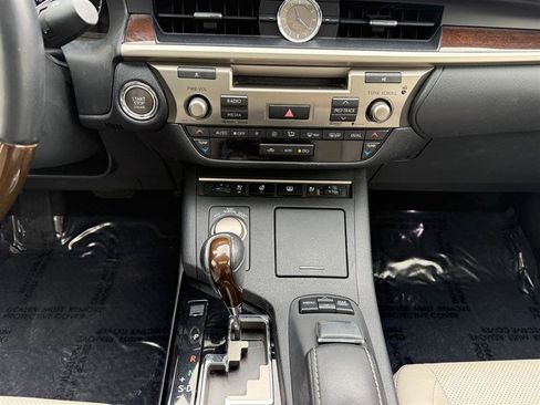 Used 2013 Lexus ES 350 image 17