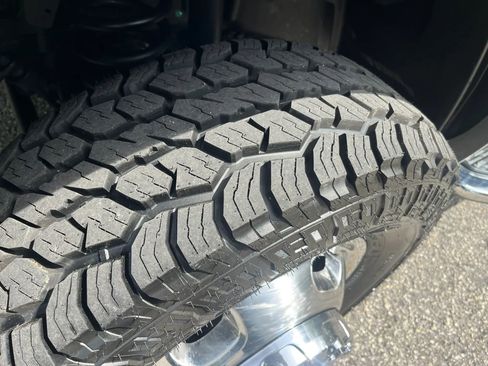 Used 2024 RAM 3500 Tradesman w/ Chrome Appearance Group image 8