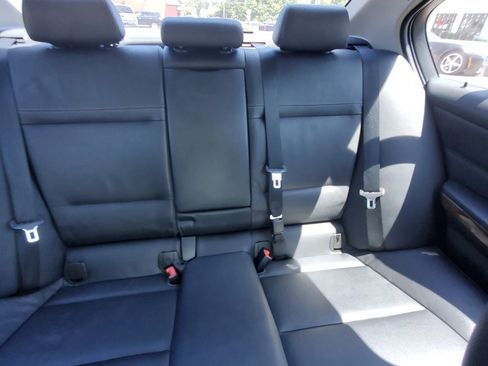 Used 2011 BMW 335i xDrive Sedan image 19