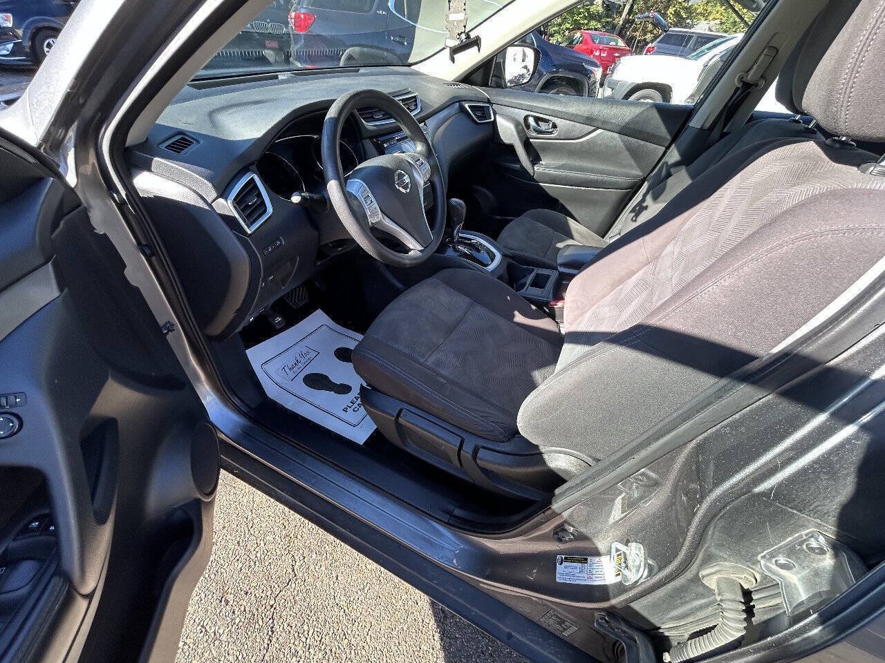 Used 2016 Nissan Rogue S FWD image 6