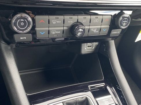 New 2026 Jeep Compass Limited image 21