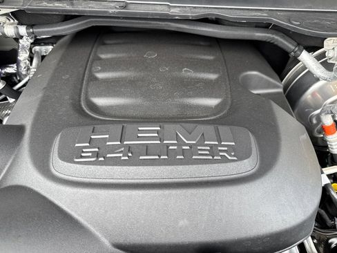 New 2026 RAM 2500 Big Horn AWD/4WD image 17