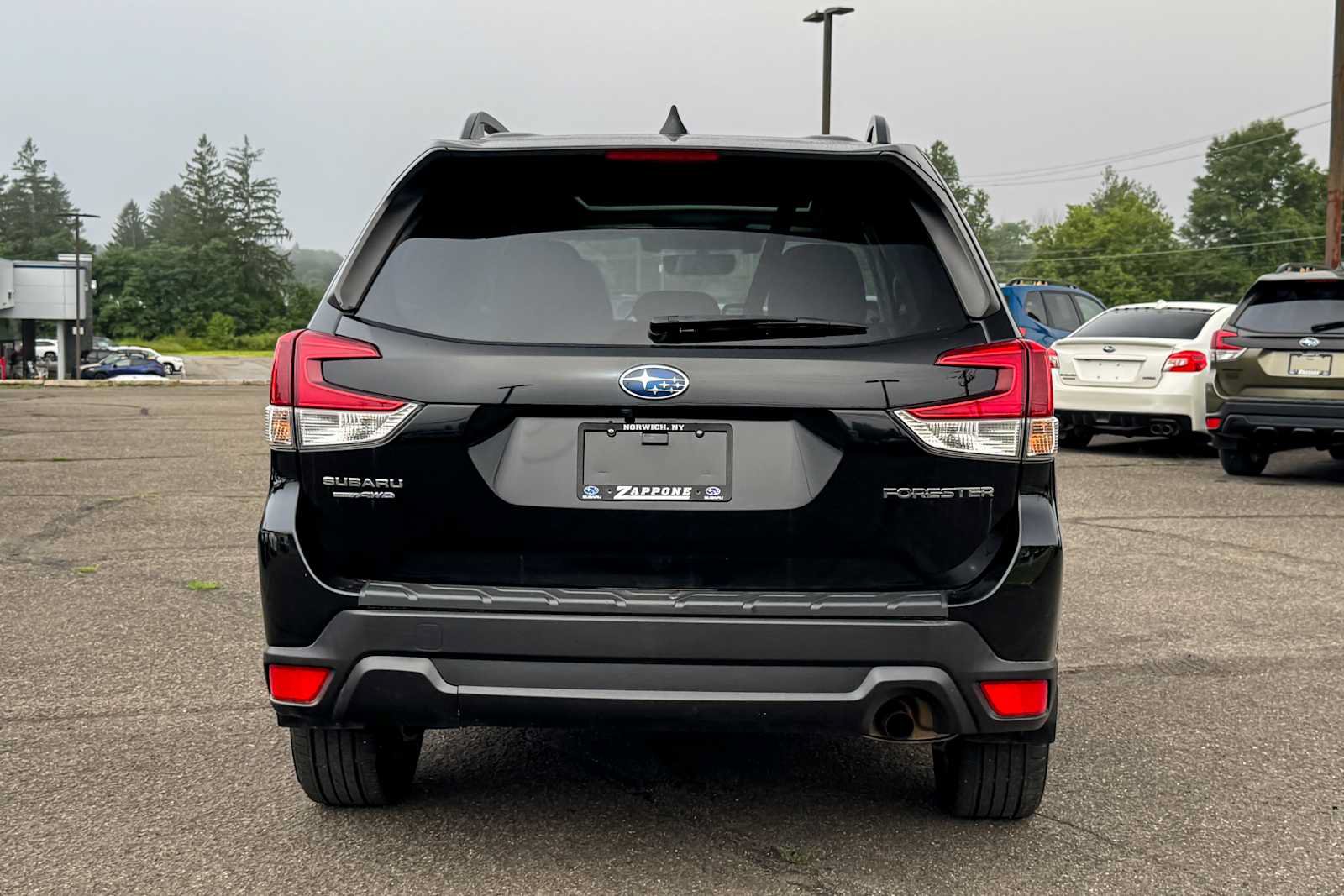 Used 2021 Subaru Forester Premium AWD/4WD image 4