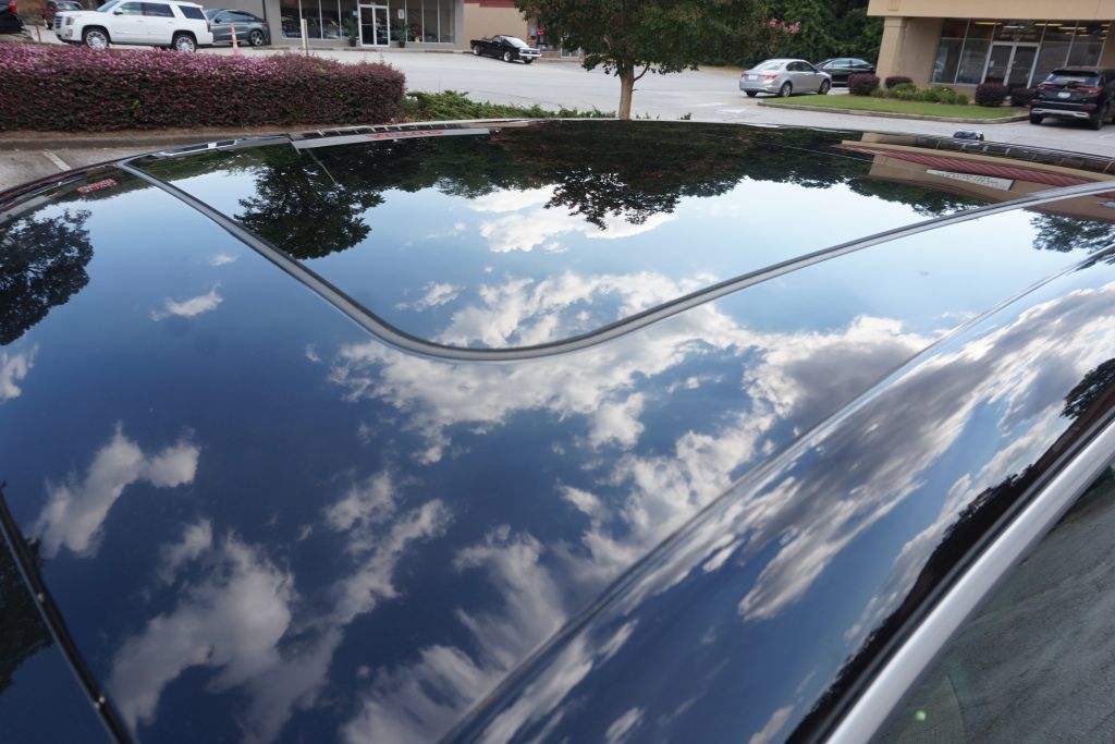 Used 2014 Porsche Cayenne Platinum Edition AWD/4WD image 11