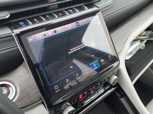 Certified 2022 Jeep Grand Cherokee Overland w/ Advanced Protech Group III image 18