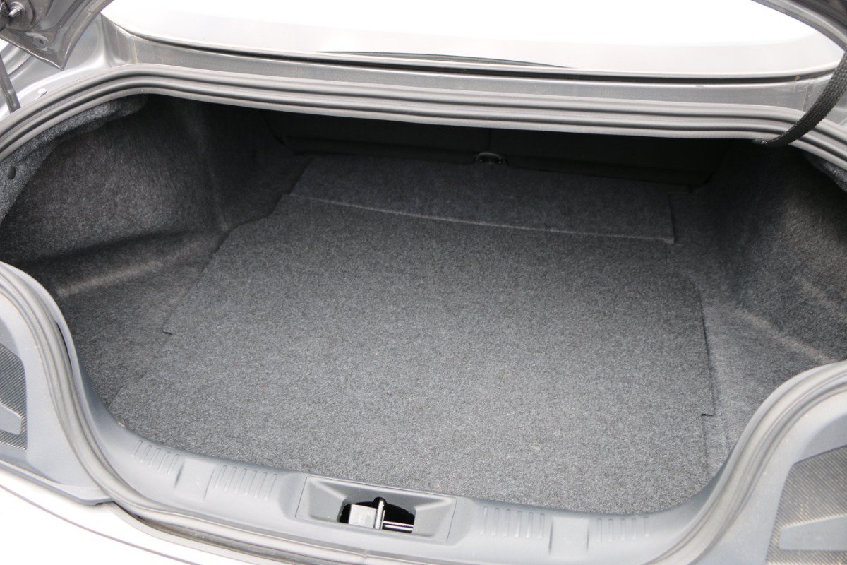 Used 2024 Ford Mustang Premium RWD image 28