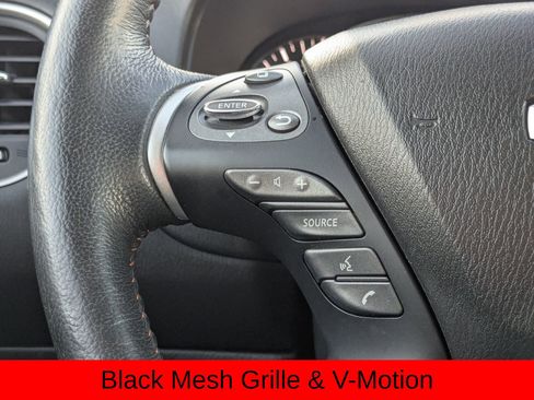 Used 2020 Nissan Pathfinder SL image 17