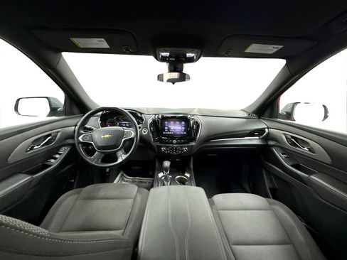 Used 2023 Chevrolet Traverse LT image 18