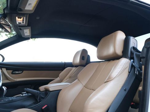 Used 2013 BMW M3 Convertible image 21