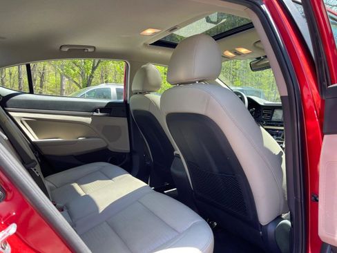 Used 2020 Hyundai Elantra Limited w/ Ultimate Package 03 image 36