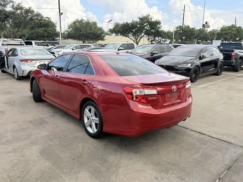 Used 2014 Toyota Camry SE FWD image 7