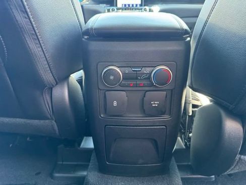Used 2023 Ford Explorer Limited w/ Limited Technology Package AWD/4WD image 19