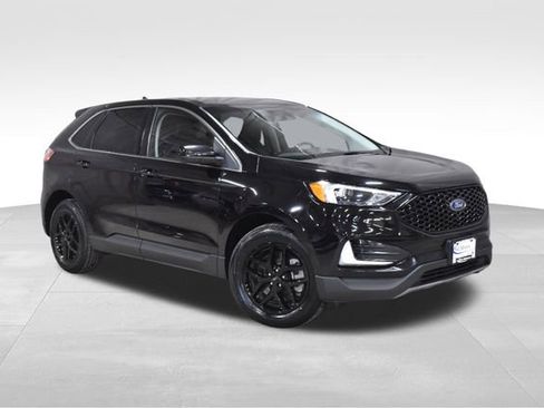 Used 2023 Ford Edge SEL image 4