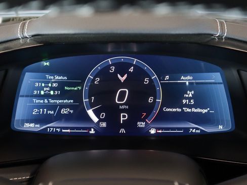 Used 2025 Chevrolet Corvette Stingray Preferred Cpe w/ 2LT RWD image 12