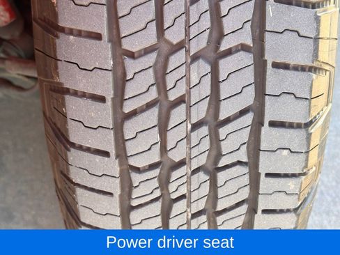 Used 2011 Nissan Armada SV image 3