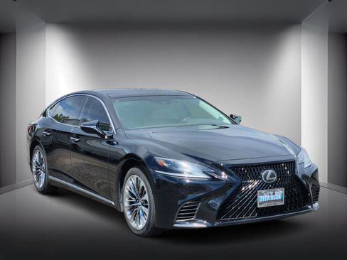 Used 2018 Lexus LS 500 AWD w/ Luxury Package image 4