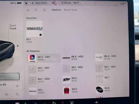 Used 2023 Tesla Model 3 Standard Range image 19