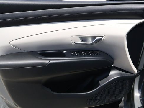 Used 2026 Hyundai Tucson SE FWD image 14