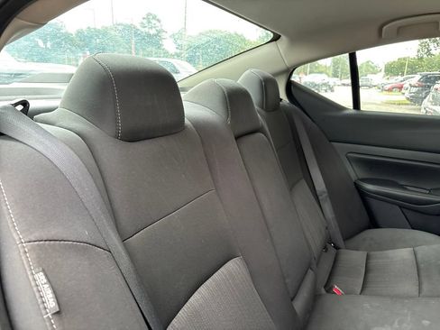 Used 2025 Nissan Altima 2.5 SV FWD image 23