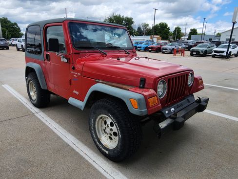 Used 1998 Jeep Wrangler Sport AWD/4WD image 3
