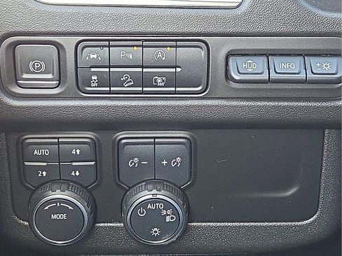 Certified 2024 Chevrolet Tahoe High Country w/ Premium Package 2 image 21